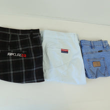 Load image into Gallery viewer, Vintage Branded Cotton Shorts
