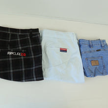 Load image into Gallery viewer, Vintage Branded Cotton Shorts